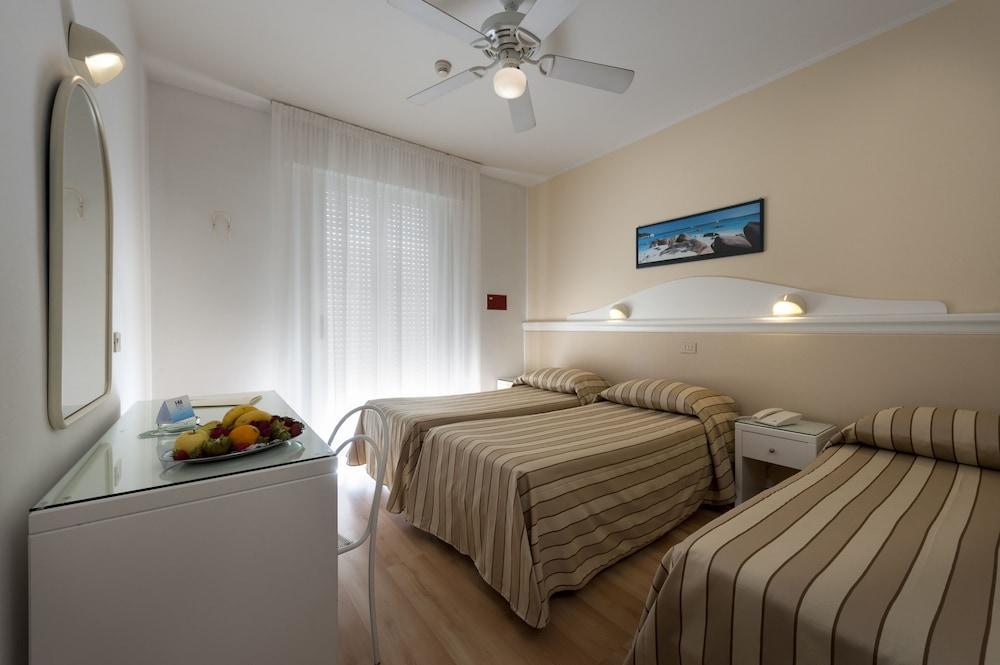 Hotel Miami Τζεσόλο Λίντο Εξωτερικό φωτογραφία
