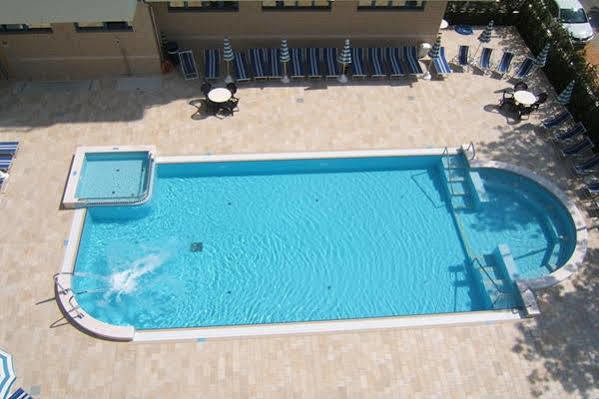 Hotel Miami Τζεσόλο Λίντο Εξωτερικό φωτογραφία